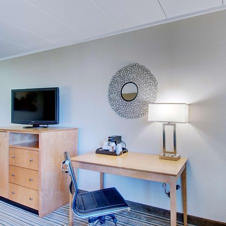Best Western Plus Waltham Boston Exterior photo