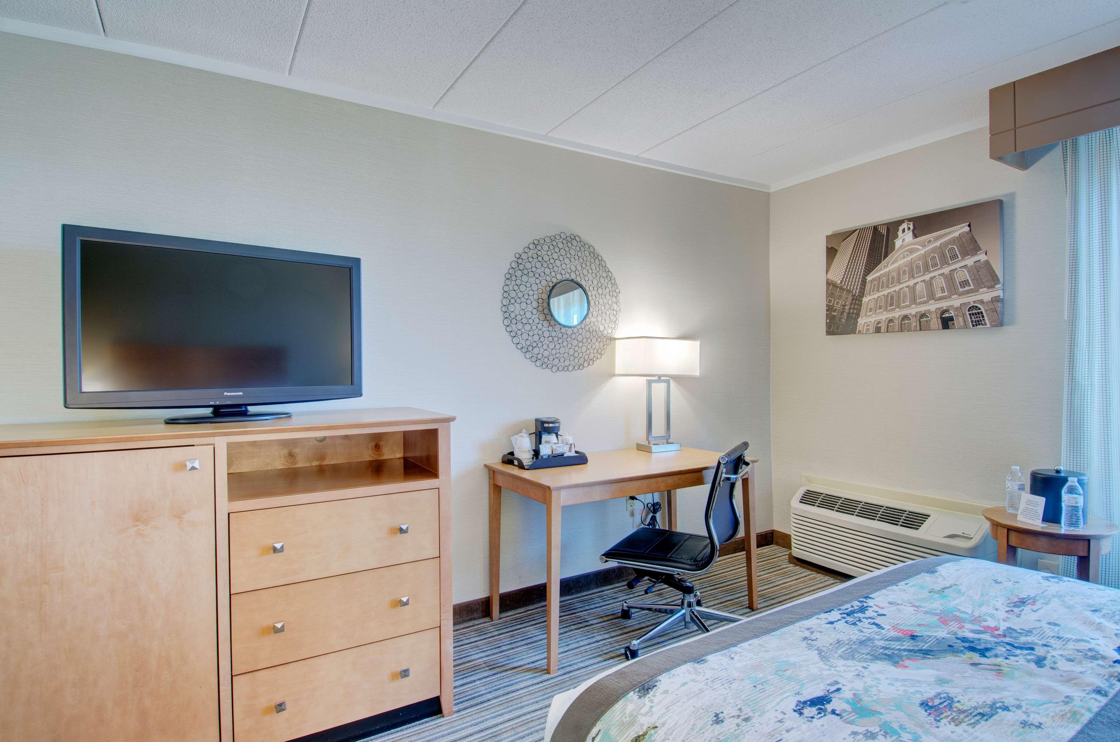 Best Western Plus Waltham Boston Exterior photo