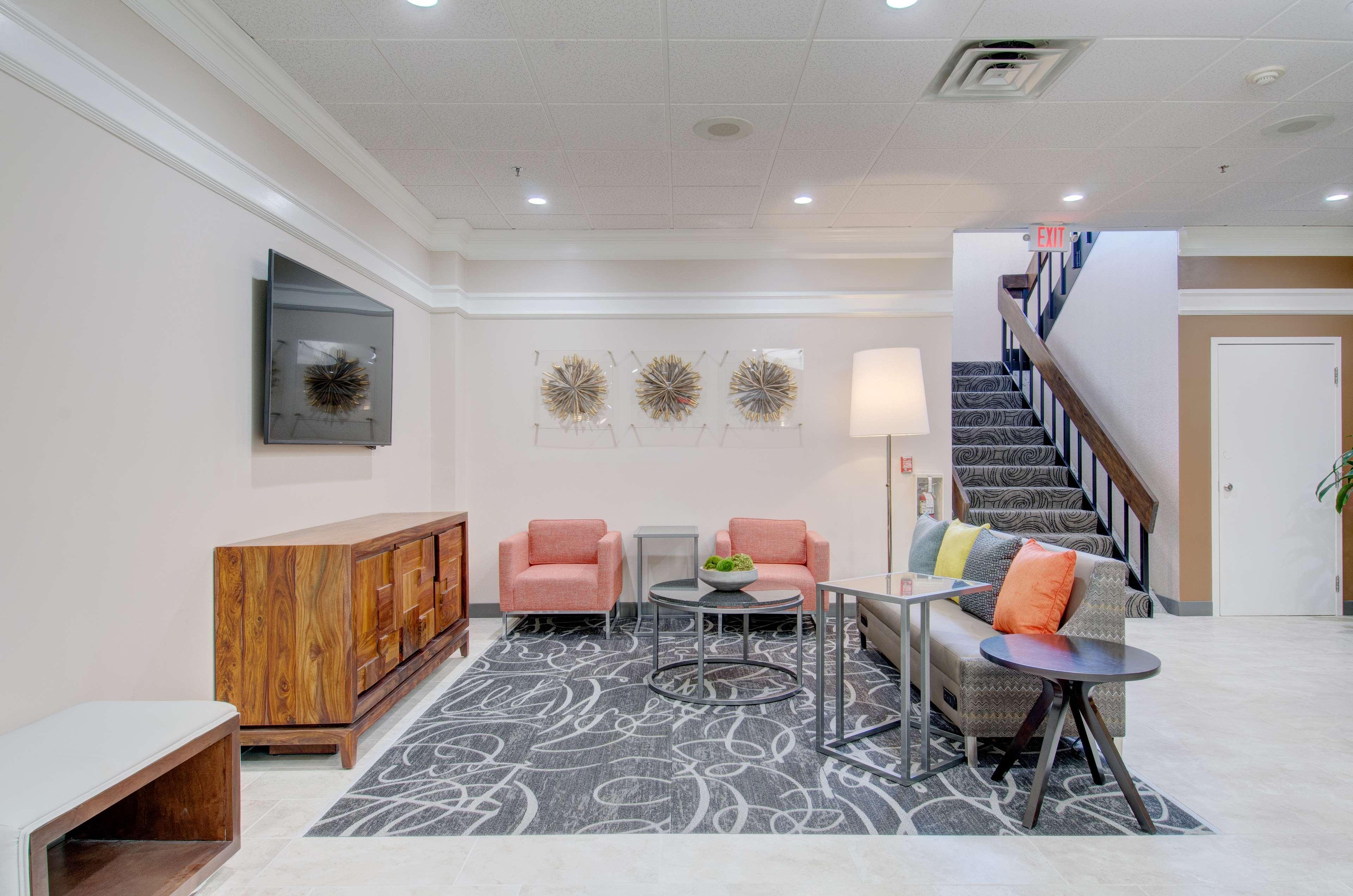 Best Western Plus Waltham Boston Exterior photo