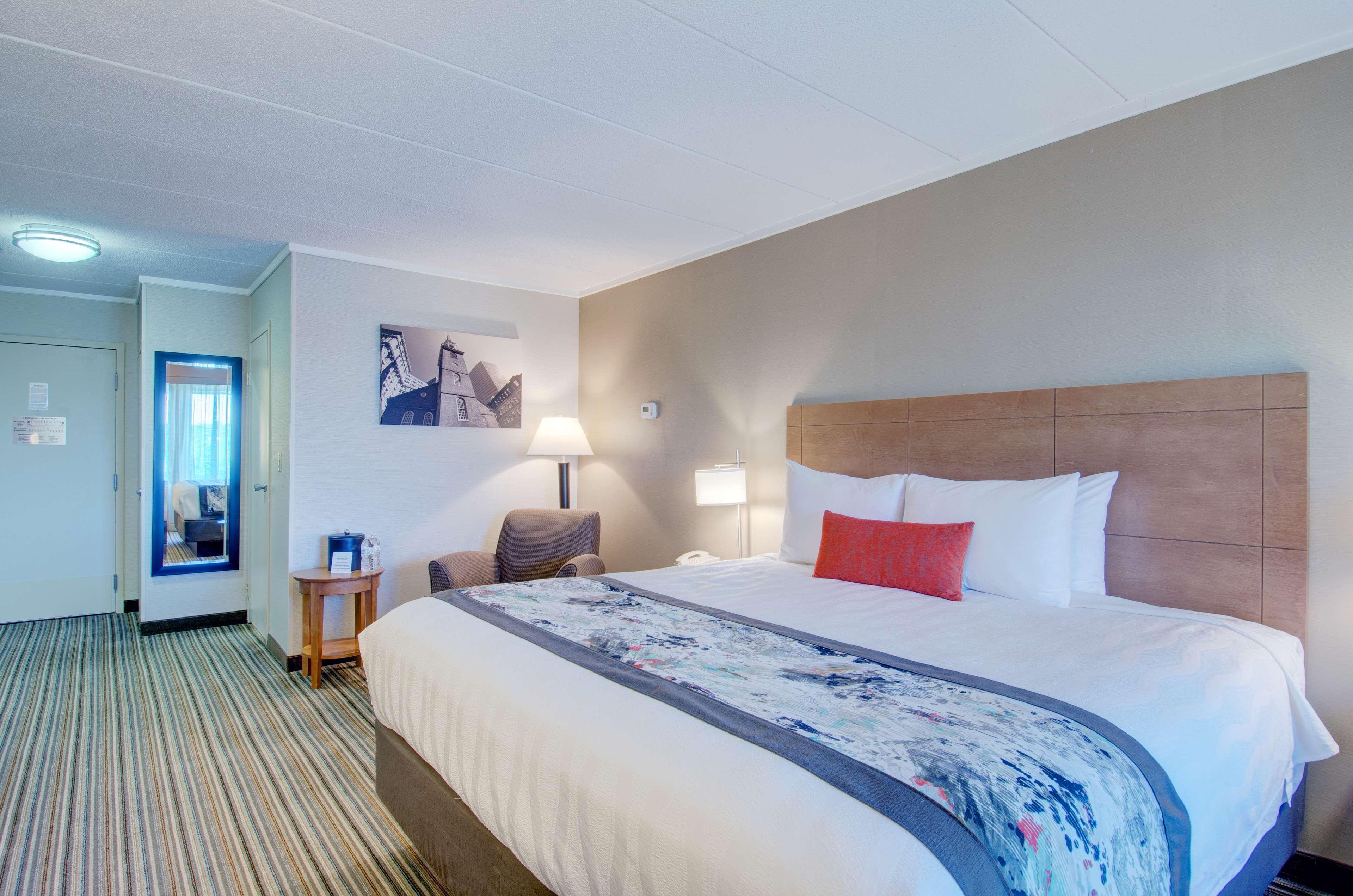 Best Western Plus Waltham Boston Exterior photo