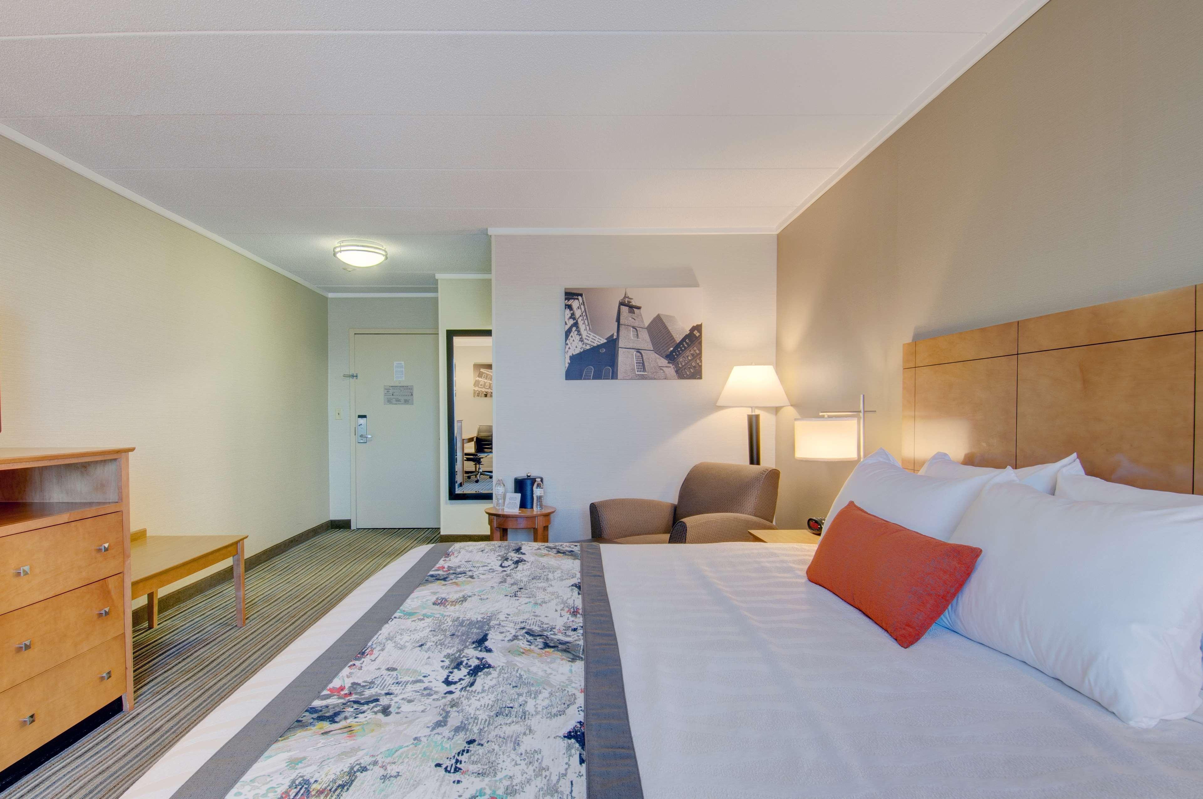 Best Western Plus Waltham Boston Exterior photo