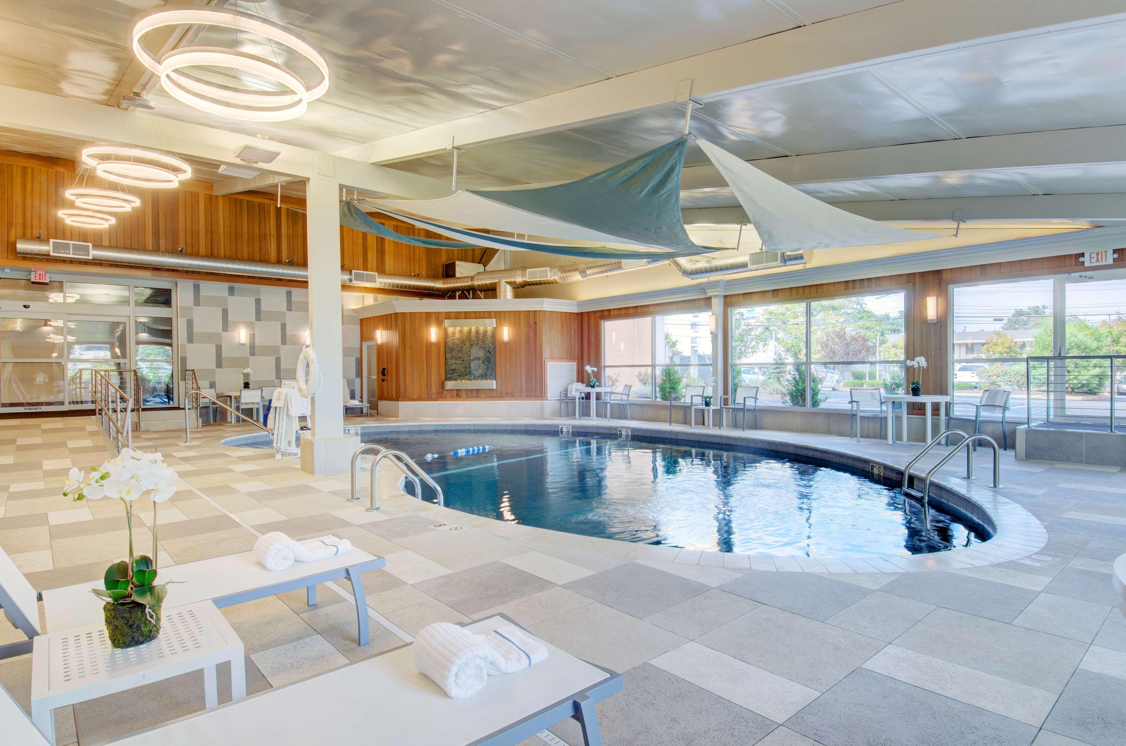 Best Western Plus Waltham Boston Exterior photo