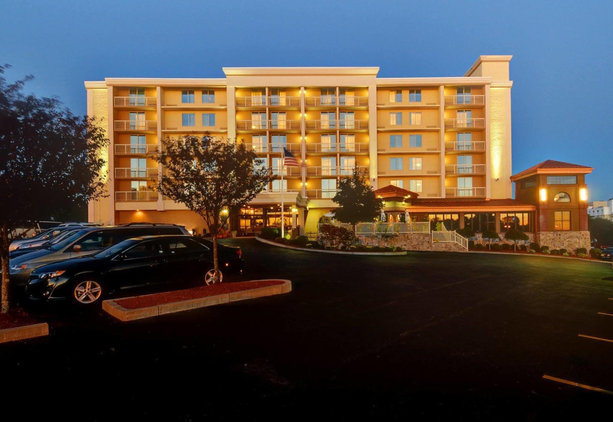 Best Western Plus Waltham Boston Exterior photo